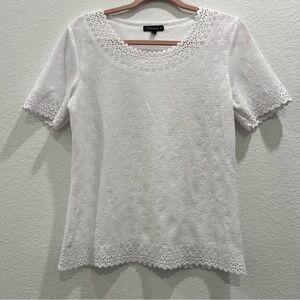 Unique white cut out embossed top size S‎ by Chances R